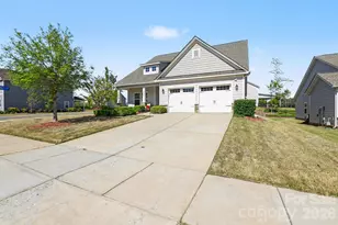 2715 Watergarden St, York, SC 29745 - Photo 2