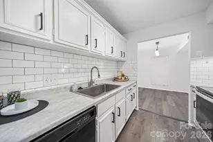 5026 Sardis Rd, Charlotte, NC 28270 - Photo 2