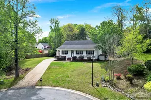 1828 Bloomsbury Dr, Rock Hill, SC 29730 - Photo 2