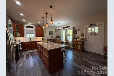 196 8th Avenue, New London, NC 28127 - Photo 8