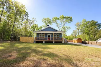 196 8th Avenue, New London, NC 28127 - Photo 1