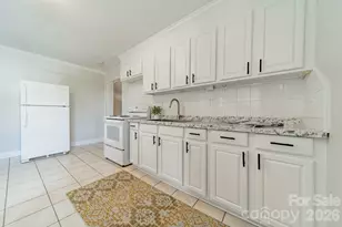 1002 W 2nd Ave, Gastonia, NC 28052 - Photo 6