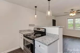 349 Wakefield Dr, Charlotte, NC 28209 - Photo 16