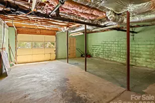 32 Hillendale Rd, Asheville, NC 28805 - Photo 22