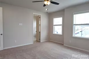 8823 Arrington Hall Dr, Charlotte, NC 28215 - Photo 18