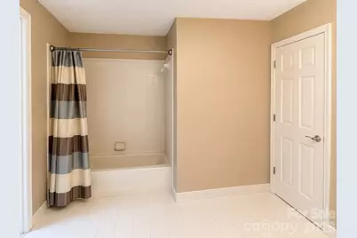 603 29th Avenue NE #213, Hickory, NC 28601 - Photo 16