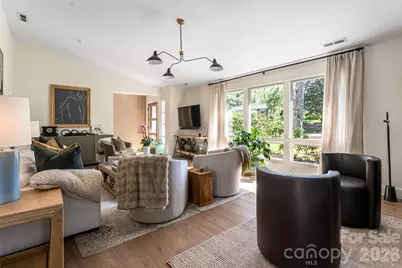 15 Red Oak Road, Asheville, NC 28804 - Photo 6