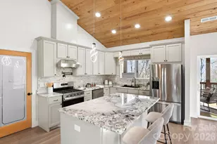 162 Preserve Ct, Hendersonville, NC 28791 - Photo 4