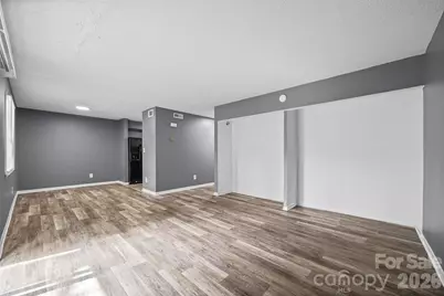 9119 Spyglass Place #9119D, Charlotte, NC 28214 - Photo 8