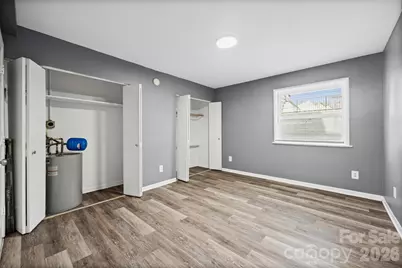 9119 Spyglass Place #9119D, Charlotte, NC 28214 - Photo 4