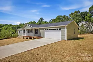 4915 St Clark Rd, Morganton, NC 28655 - Photo 2