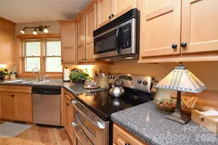 604 Croft View Dr, Bakersville, NC 28705 - Photo 22