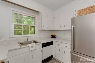 517 Fence Post Ln, Matthews, NC 28105 - Photo 10