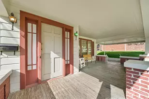 147 Walnut Ave, Spruce Pine, NC 28777 - Photo 2