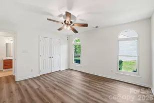 1629 Oak Knoll Ln, Charlotte, NC 28214 - Photo 14