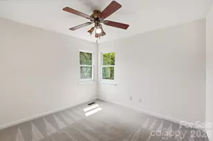 1629 Oak Knoll Ln, Charlotte, NC 28214 - Photo 22