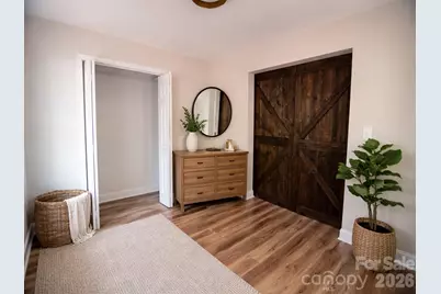 6615 Rockwell Boulevard W, Charlotte, NC 28269 - Photo 8
