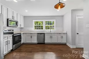 4411 Kevin Ct, Charlotte, NC 28205 - Photo 14