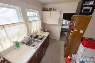 172 Sunset Dr, Thomasville, NC 27360 - Photo 6