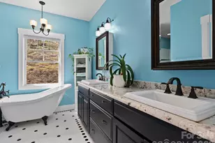 711 Winfield Dr, Clyde, NC 28721 - Photo 28