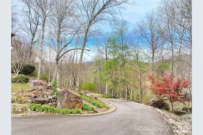 711 Winfield Drive, Clyde, NC 28721 - Photo 2