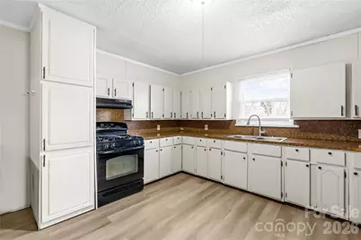 257 Jefferson Street, Statesville, NC 28677 - Photo 12