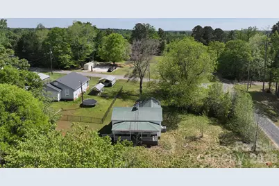 145 W Burnsville Street, Wadesboro, NC 28170 - Photo 10