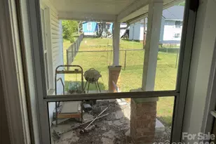 145 W Burnsville St, Wadesboro, NC 28170 - Photo 26