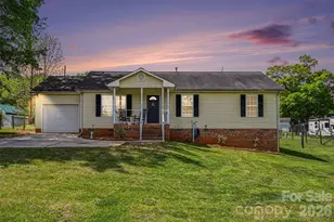 353 Woodlawn Ave, Mount Holly, NC 28120 - Photo 2
