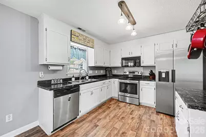 353 Woodlawn Avenue, Mount Holly, NC 28120 - Photo 14