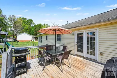 353 Woodlawn Avenue, Mount Holly, NC 28120 - Photo 24