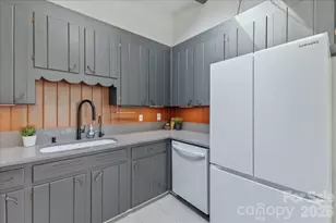 4916 Greenbrook Dr, Charlotte, NC 28205 - Photo 16