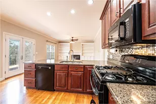 4726 Crystal Falls Ave, Hickory, NC 28601 - Photo 16