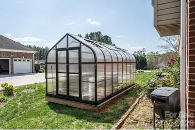 4726 Crystal Falls Avenue, Hickory, NC 28601 - Photo 38