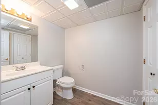 4726 Crystal Falls Ave, Hickory, NC 28601 - Photo 36