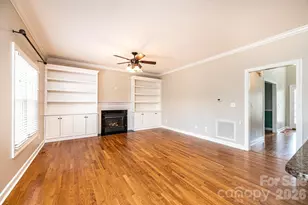 4726 Crystal Falls Ave, Hickory, NC 28601 - Photo 14