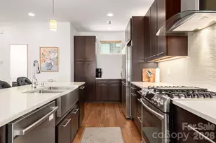 933 Westbrook Dr, Charlotte, NC 28202 - Photo 12