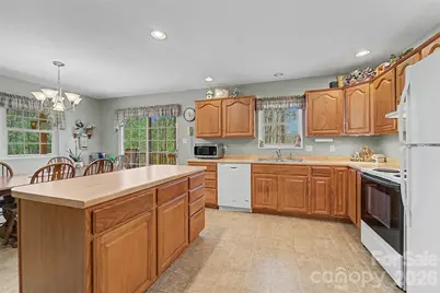 201 Windcrest Ridge, Sylva, NC 28779 - Photo 8