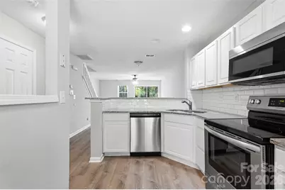 6856 Cypress Tree Lane, Charlotte, NC 28215 - Photo 14