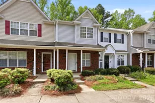 6856 Cypress Tree Ln, Charlotte, NC 28215 - Photo 2