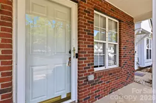 6856 Cypress Tree Ln, Charlotte, NC 28215 - Photo 4