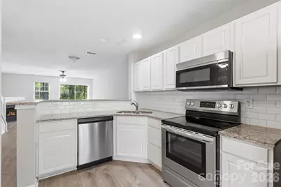 6856 Cypress Tree Lane, Charlotte, NC 28215 - Photo 12