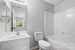 6856 Cypress Tree Ln, Charlotte, NC 28215 - Photo 20