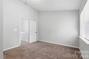 6856 Cypress Tree Ln, Charlotte, NC 28215 - Photo 22