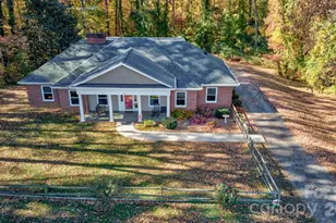 358 New Salem Rd, Statesville, NC 28625 - Photo 2