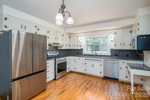 1105 Hillcrest Dr, Cherryville, NC 28021 - Photo 4