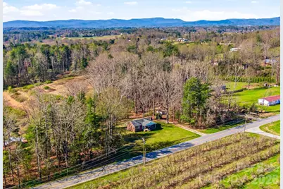 984 Pace Road, Hendersonville, NC 28792 - Photo 10