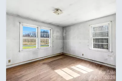 984 Pace Road, Hendersonville, NC 28792 - Photo 28