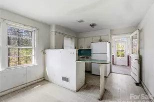 984 Pace Rd, Hendersonville, NC 28792 - Photo 26