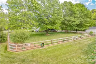 150 Bigham Ln, Statesville, NC 28677 - Photo 6
